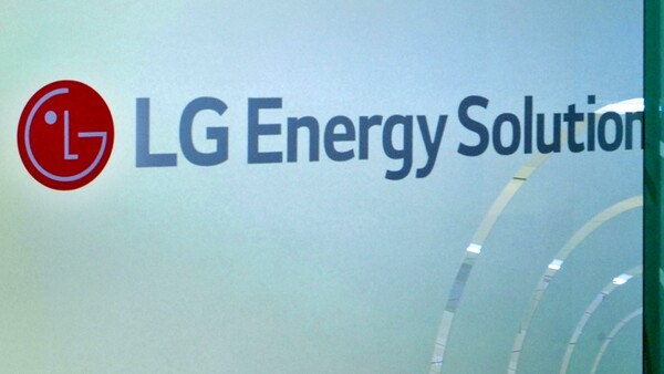LG에너지솔루션이 18일부터 청약을 받는다. 이미지=연합뉴스
