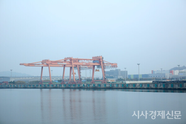 하역을 준비하고 있는 김포여객터미널 모습. 사진=김주현기자