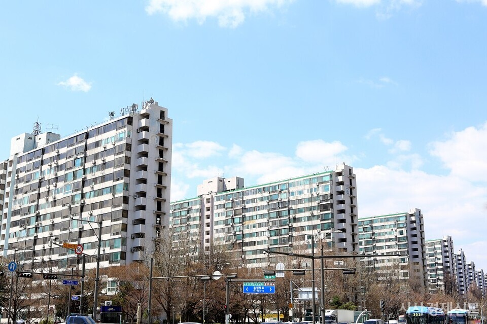 서울 시내의 한 아파트 단지 사진=김주현 기자