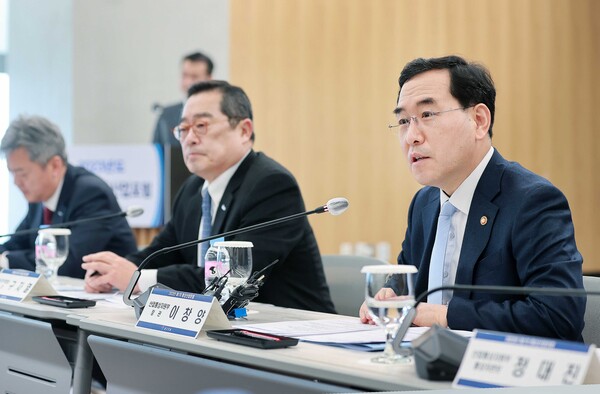 산업통상자원부는 13일 한국무역협회에서 '제1차 통상산업포럼'을 개최했다. 사진=산업통상자원부