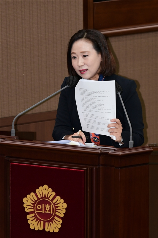 이새날 의원 2월 29일 제322회 임시회 본회의에서 발언을 하고 있다. 사진=서울시의회 
