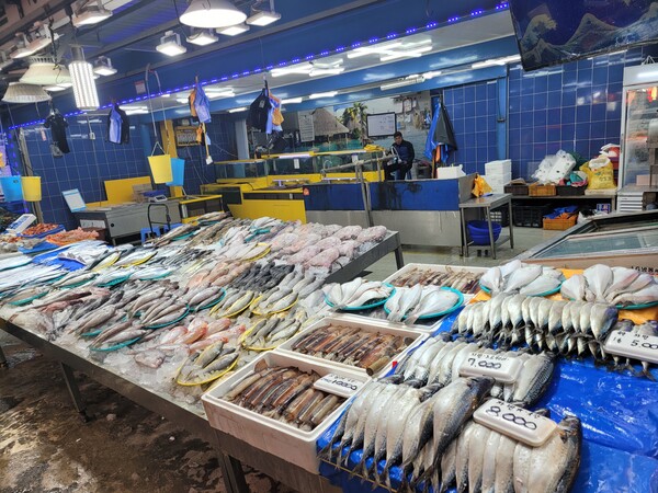 강북구의 전통시장 수산물 판매장. 사진=강북구