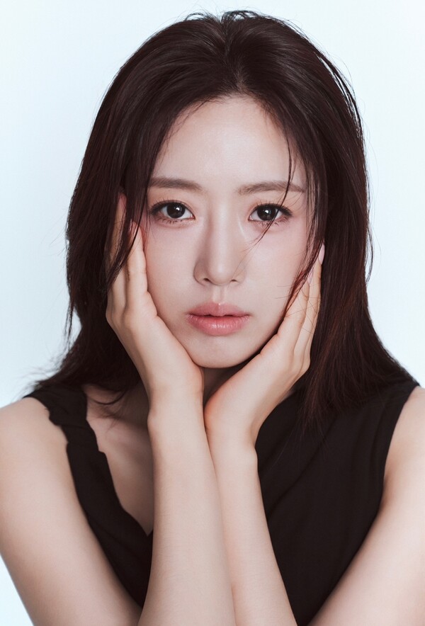 배우 함은정이 아이돌 시절의 단발머리로 변신하며 대중의 주목을 받은 것과 관련, KBS 일일드라마 ‘여왕의 집’에서 맡은 주인공 ‘강재인’에 몰입하기 위한 배우로서의 결단이자 치열한 고민이었음을 밝혔다. 사진=마스크 스튜디오