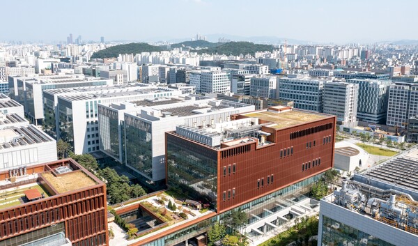 서울시가 강서구 마곡산업단지의 경쟁력을 높이고 지식산업센터의 공실 문제 해소를 위해 불필요한 규제를 과감히 완화한다. 지식산업센터를 포함한 마곡산업단지 전경. 사진=시사경제신문DB