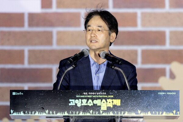 2025 고양호수예술축제 개막…‘불꽃극·드론 라이트 쇼’ 등 볼거리 풍부.   사진제공=고양특례시