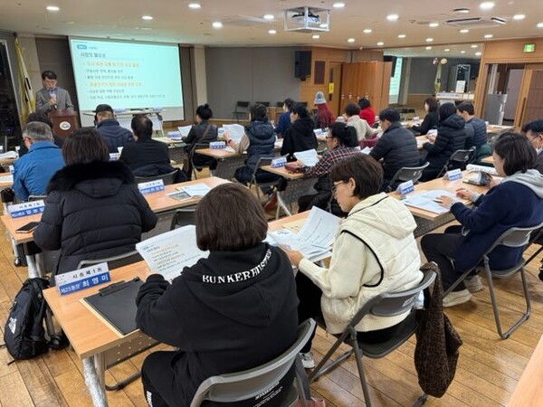 지중화사업 주민설명회 현장 모습. 사진=금천구